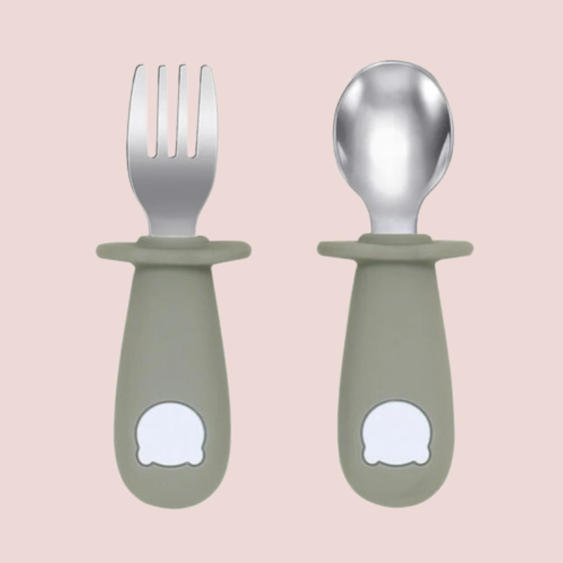 Small, Easy-to-Use Cutlery for Children and Toddlers