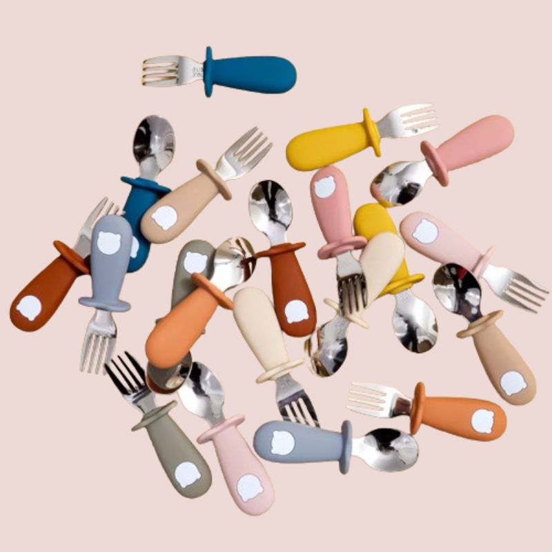 Small, Easy-to-Use Cutlery for Children and Toddlers